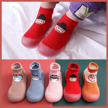Обувь для новорожденных мальчиков и девочек, детские носки, обувь в китайском стиле в стиле ретро с мультяшным рисунком, нескользящая детская обувь для первых прогулок