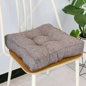 Утолщенная подушка для сиденья из искусственного льна, стереосистема, спрессованные подушки карамельного цвета, коврик для пола в эркере, бытовая техника для спальни
