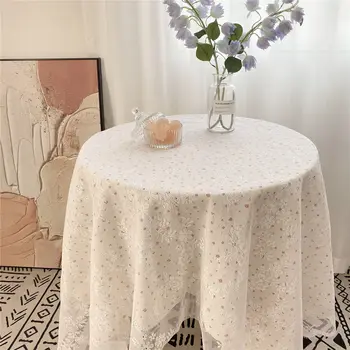 Белая кружевная скатерть, чайный столик, марля, пылезащитная накладка