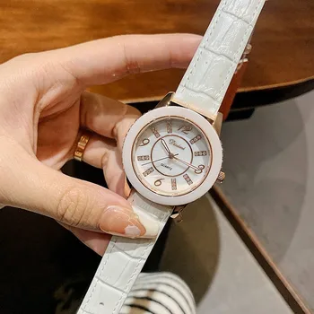 2023 Модные Простые маленькие наручные часы Лучший бренд класса Люкс Женские часы с кварцевым кристаллом Женские часы Дизайнерские Женские часы