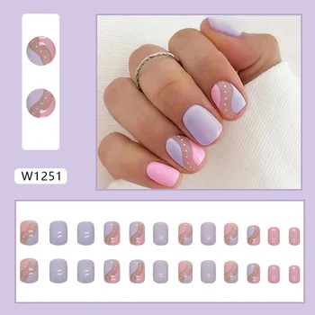 24 штуки Коротких квадратных наклеек на ногти с желеобразным клеем, красочный дизайн накладных ногтей в розово-фиолетовых тонах в стиле Ins
